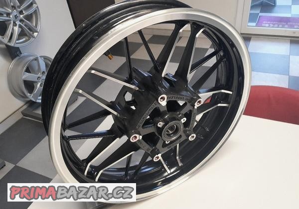 kawasaki-z-900-rs-predni-rafek