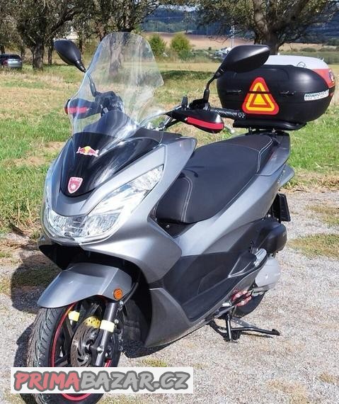 Skútr Honda PCX 125 rok 2015
