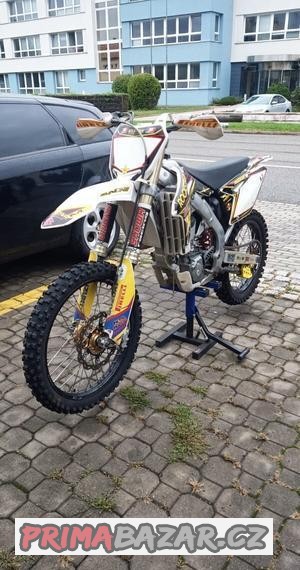 suzuki-rmz450-2010