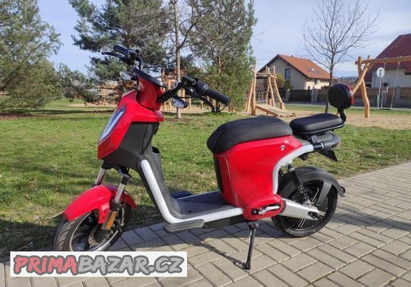 elektricky-moped-idou-motor-bosch-velka-baterie