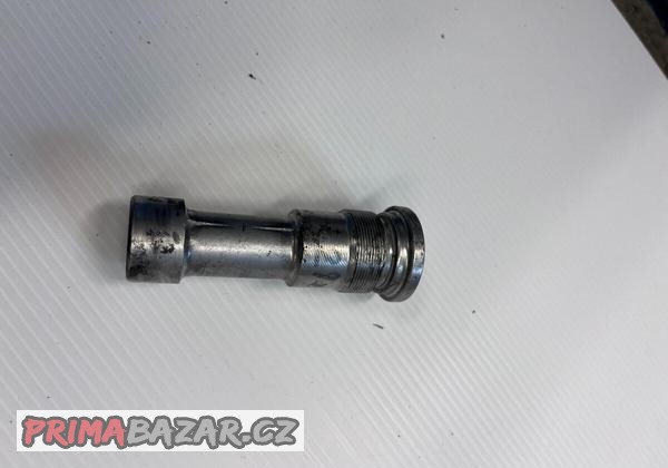 horni-ucpavka-tlumice-benelli-nebo-moto-guzzi-70leta
