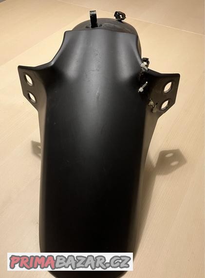 yamaha-tenere-700-predni-blatnik