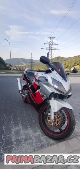 Motorka Honda CBR600 F4J