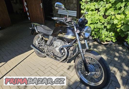 moto-guzzi-v7-classic