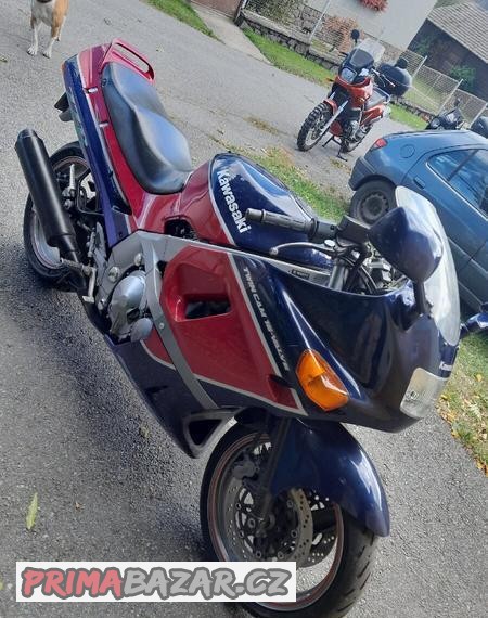 kawasaki-zzr600