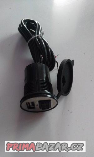 usb-zasuvka-na-motorku
