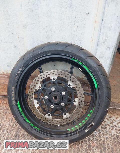 kolo-na-kawasaki-er-6