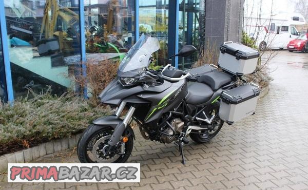 qj-motor-srt-700-x-novinka-2024-touring