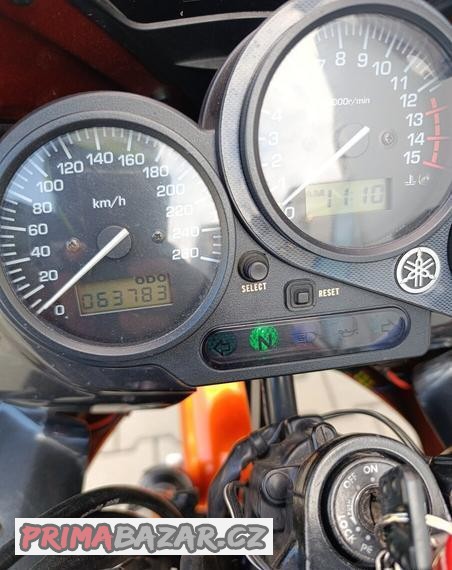 yamaha-fzs-600-fazer