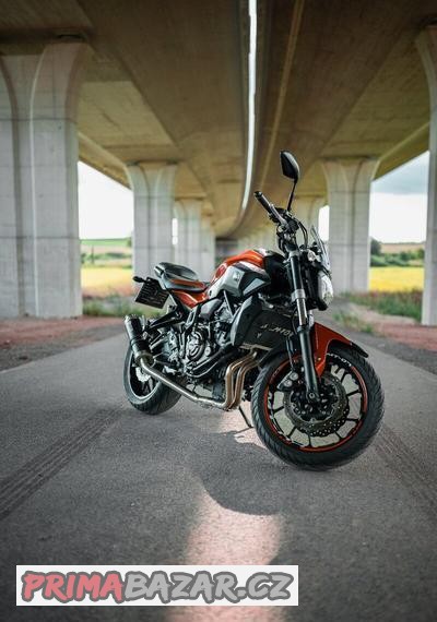 yamaha-mt07-35kw-2016-cervena-lava-red