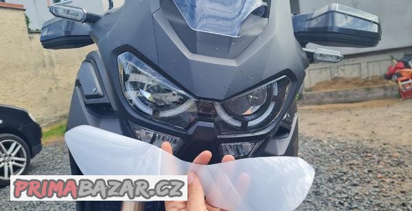 ppf-folie-na-predni-svetlo-na-honda-africa-twin-1100-adv