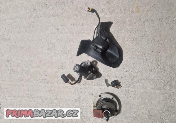 sada-zamku-ducati-1098-2008-kryt-spinaci-skrinky