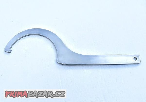 ducati-nerezovy-klic-na-napinani-retezu