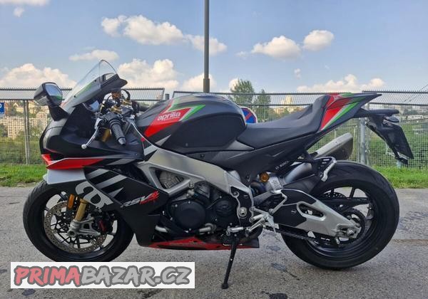 aprilia-rsv4-1100-factory
