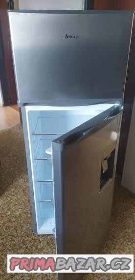 lednice-s-mrazakem-amica