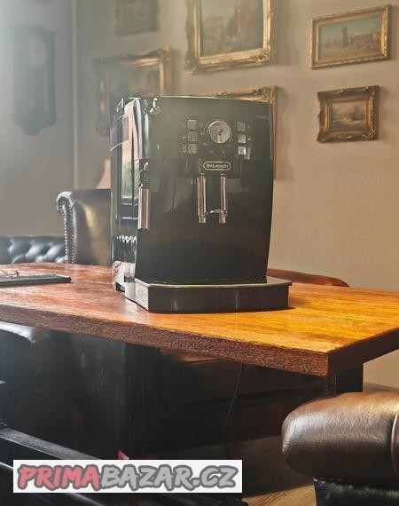 prodam-kavovar-delonghi-magnifica