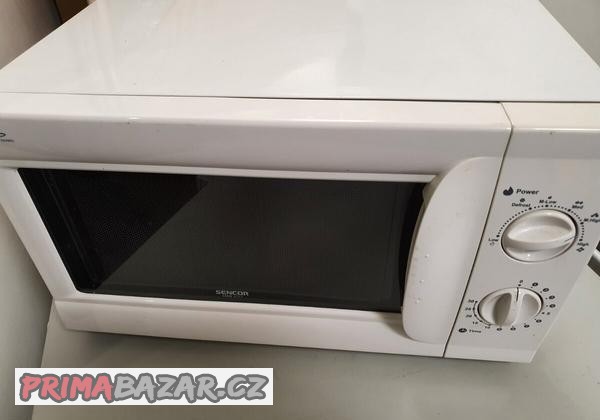 pekna-funkcni-mikrovlnna-trouba