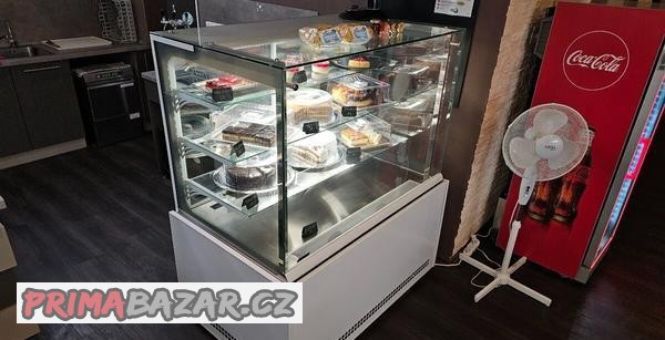 vitrina-cukrarska