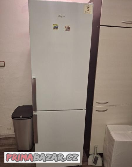 lednicka-whirpool-s-mrazakem