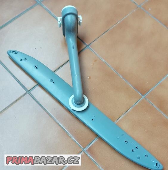 horni-rameno-mycky-electrolux-vcetne-privodu