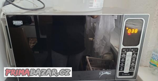 mikrovlnka-s-grilem