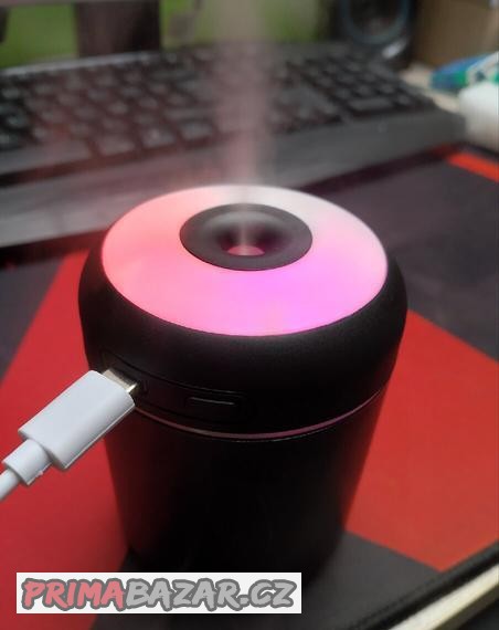 zvlhcovac-s-barevnym-svicenim