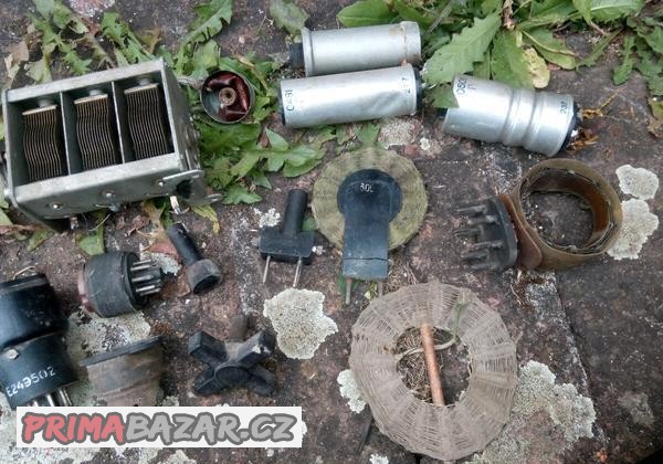 soucastky-ze-starych-radii-z-pudy-plati-do-smazani