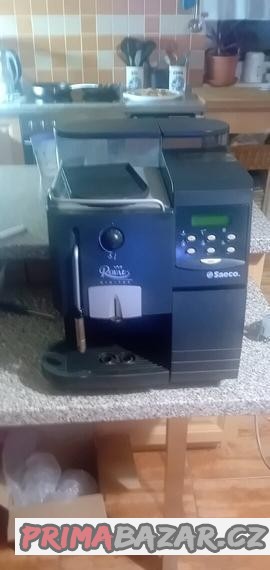 kavovar-saeco-royal-digital