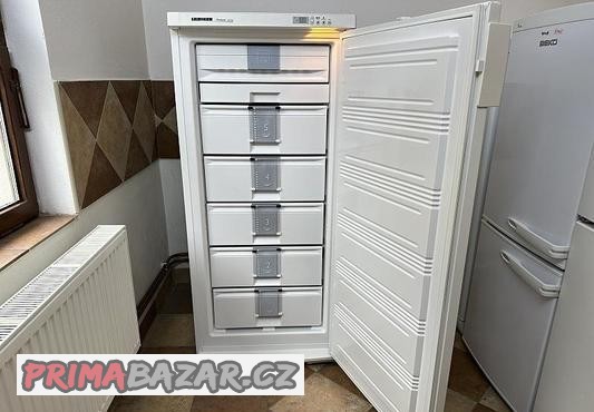 396-mraznicka-mrazak-suplikovy-liebherr-nofrost-displej