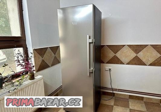 725-mrazak-ariston-hotpoint-nofrost-nerez-displej-a