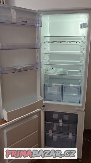 vestavna-kombinovana-lednice-zanussi-36db-objem-277l