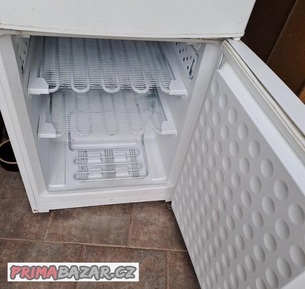 lednicka-simens-s-mrazakem