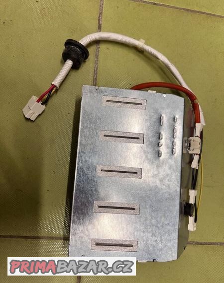 nove-topne-teleso-40010566-candy-hoover