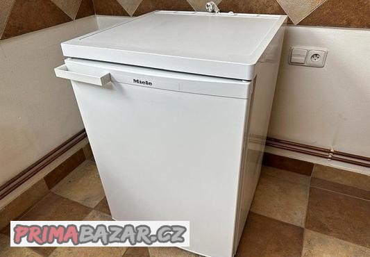 733-chladnice-bez-mrazacku-miele-150-litru