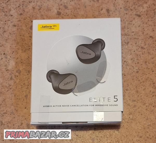 sluchatka-jabra-elite-5