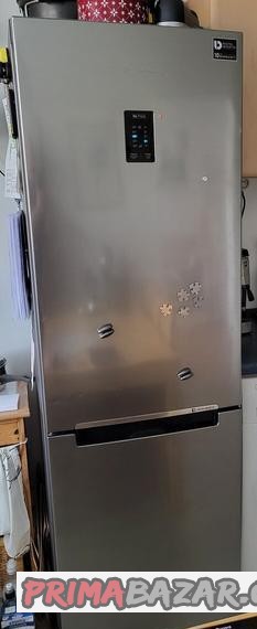 lednice-samsung-rb33j3215ss