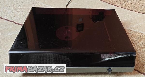 gramofon-hifi-tesla-nc-470-nad-5120-vyplneny-plastelinou