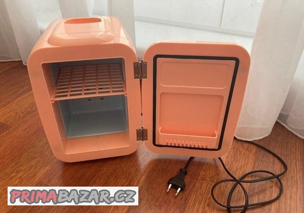 kosmeticka-mini-lednicka