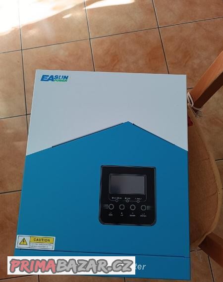 hybridni-menic-24v-solarni-stridac-easun