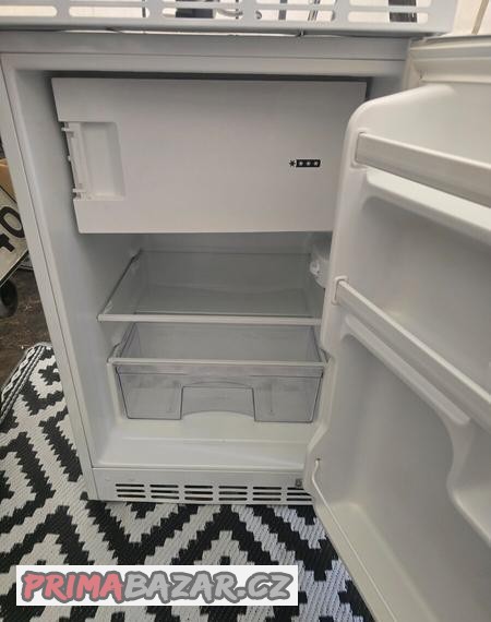 lednice-mala-s-mrazakem