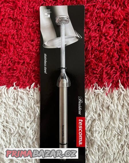 slehac-na-mlecnou-penu-tescoma