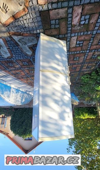 lednicka-s-mrazakem-vestfrost