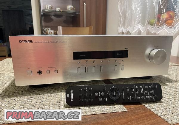 zesilovac-yamaha-rs202d