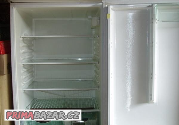 kombinovana-chladnicka-s-mrazakem