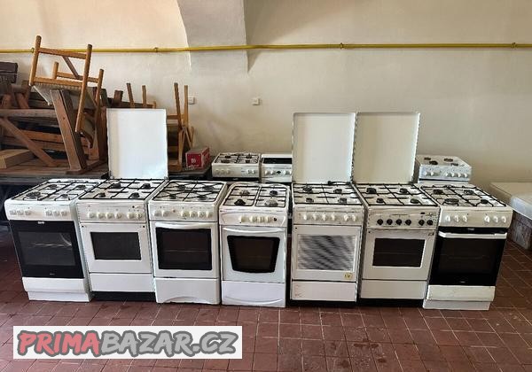 kombinovany-plynovy-sporak-s-elektrickou-troubou