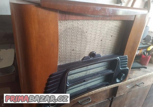 tesla-tabor-ii-elektronkove-luxusni-gramoradio