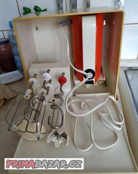 mixer-eta-v-zavesne-krabici