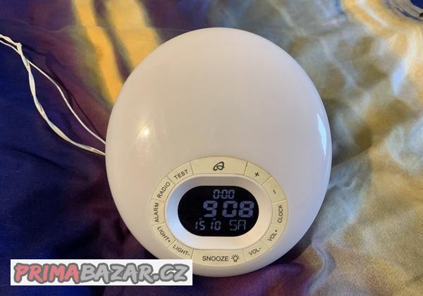 budik-se-svetlem-radiem