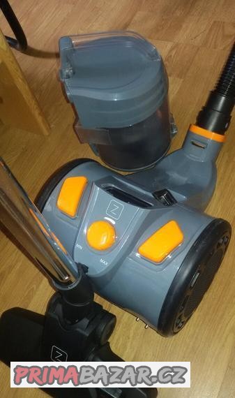 prodam-bez-sackovej-vysavac-za700kc