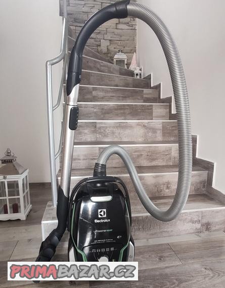 vysavac-electrolux-ultra-one-eu09green